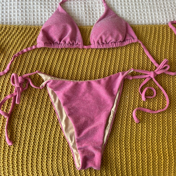 Pink shimmery Bikini - Picture 2 of 2
